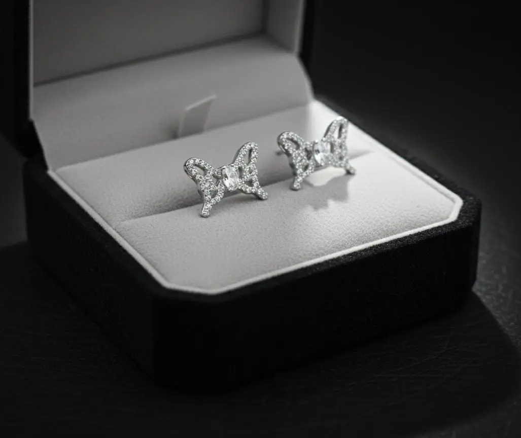 Vista de Aretes de Mariposa Brillante con Circonitas